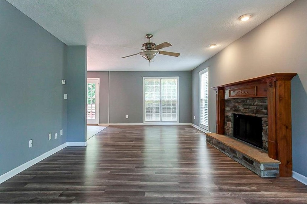131 Oliver Ct, Douglasville GA  30134-5250 exterior
