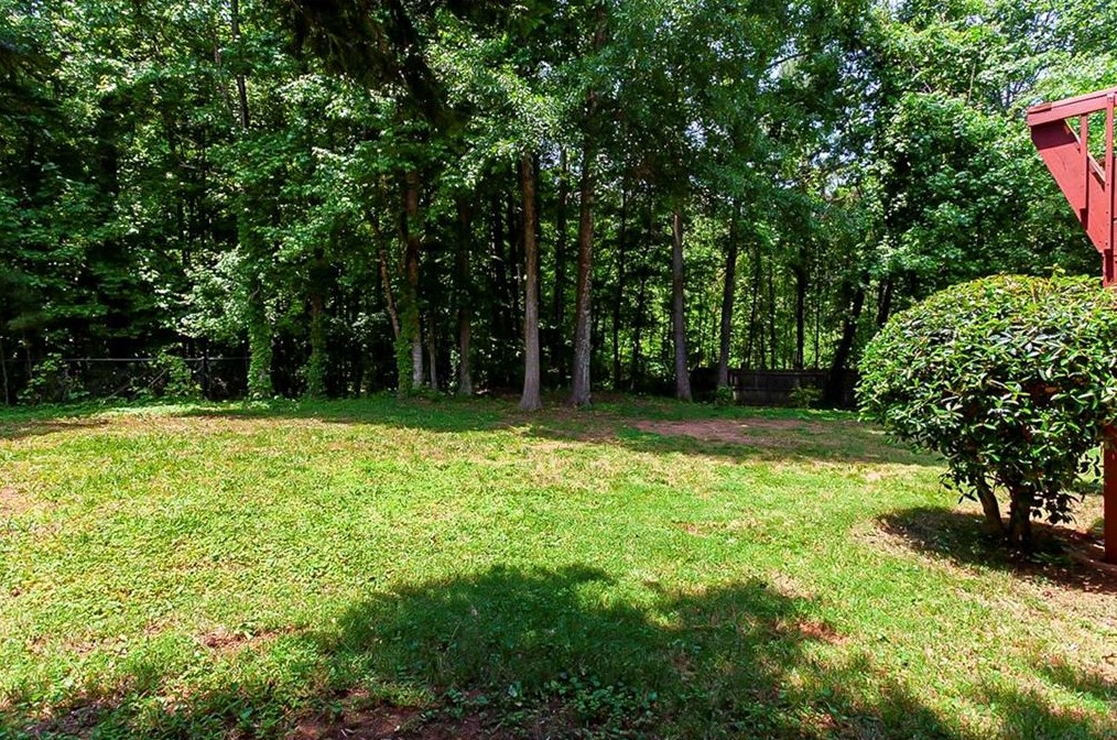 131 Oliver Ct, Douglasville GA  30134-5250 exterior
