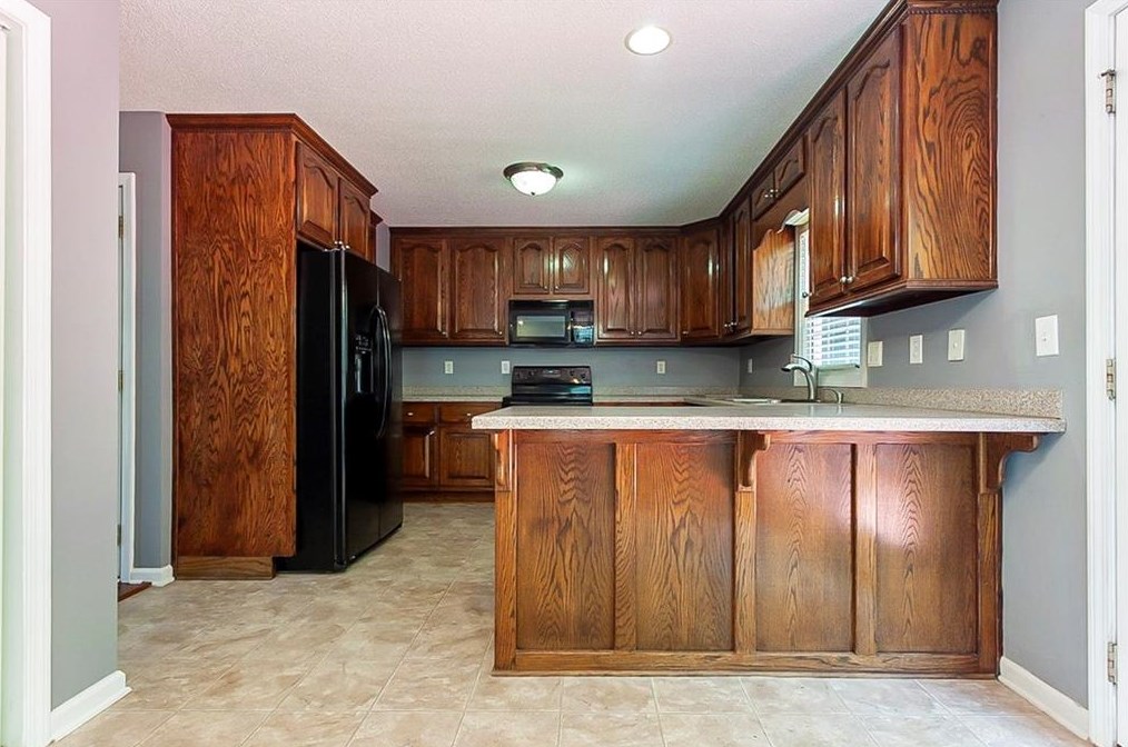 131 Oliver Ct, Douglasville GA  30134-5250 exterior