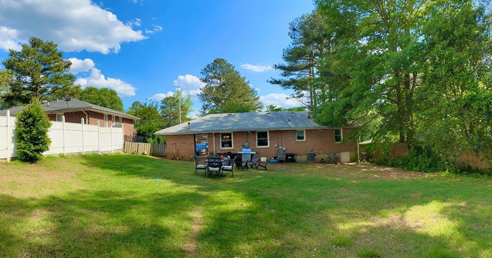 1886 Valencia Rd, Decatur, GA 30032-5270