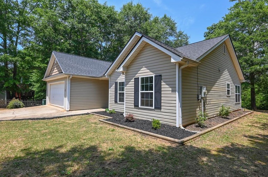 96 Wildcat Ln, Commerce, GA 30529