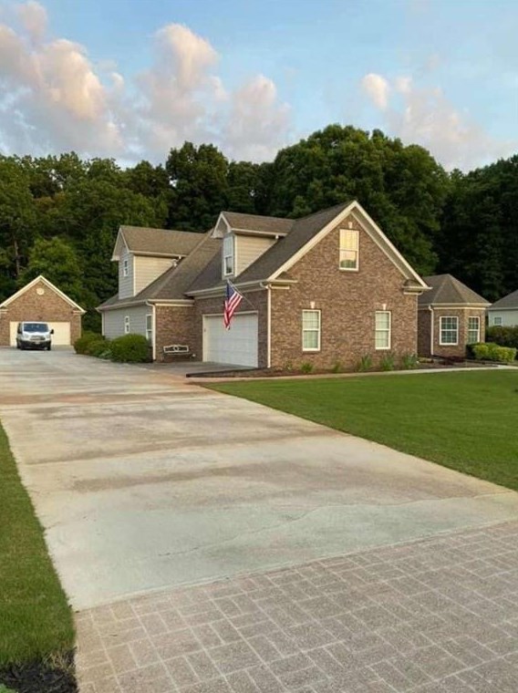 164 Caldwell Ln, Hoschton, GA 30548