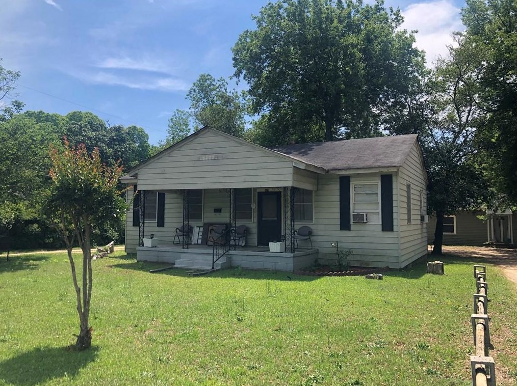 127 Brunswick Ave, Macon, GA 31217-5409