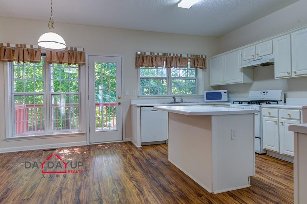 2389 Traywick Chase, Alpharetta, GA 30004