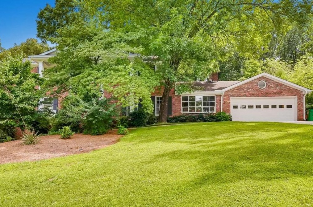 5047 Vernon Oaks Dr, Atlanta, GA 30338-4646