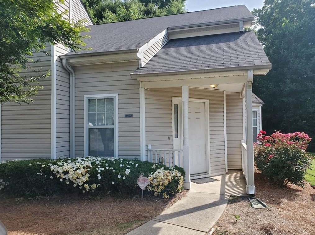 6502 Wellington Chase Ct, Lithonia, GA 30058