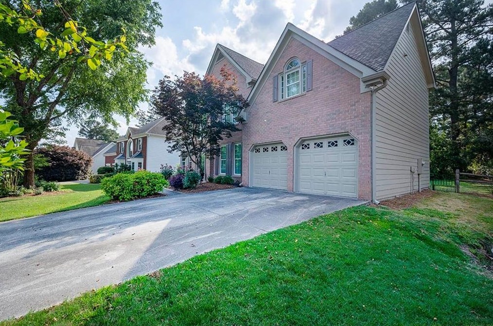 440 Chandler Pond Dr, Lawrenceville, GA 30043-6043