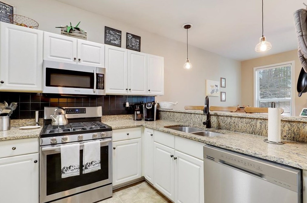 2195 Berryhill Cir, Smyrna GA  30082-4744 exterior