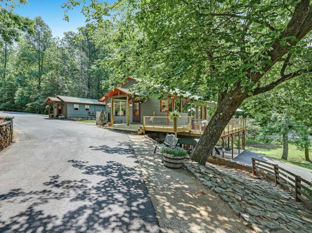 55 Mill Creek Trail, Cleveland, GA 30528