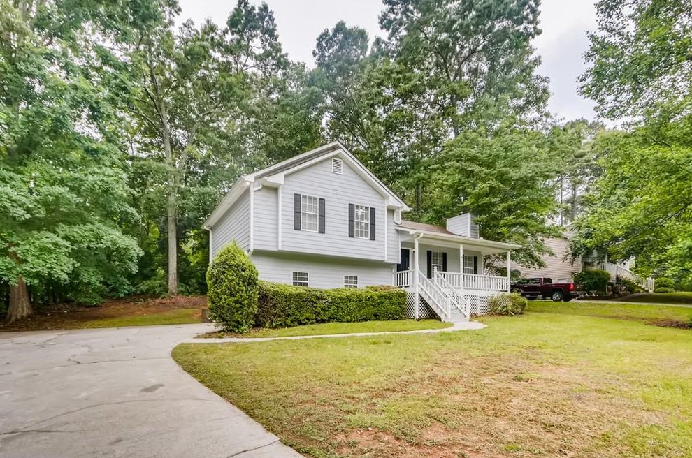 170 Sherwood Forest Dr, Douglasville, GA 30134-5806