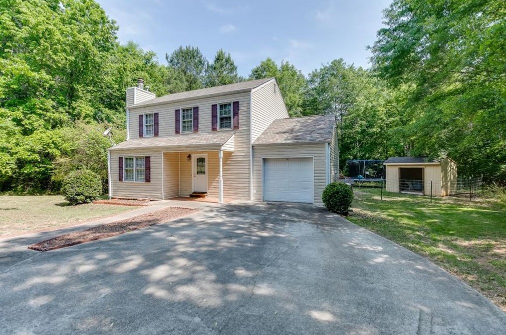 1095 Loth Wages Rd, Dacula, GA 30019-2755