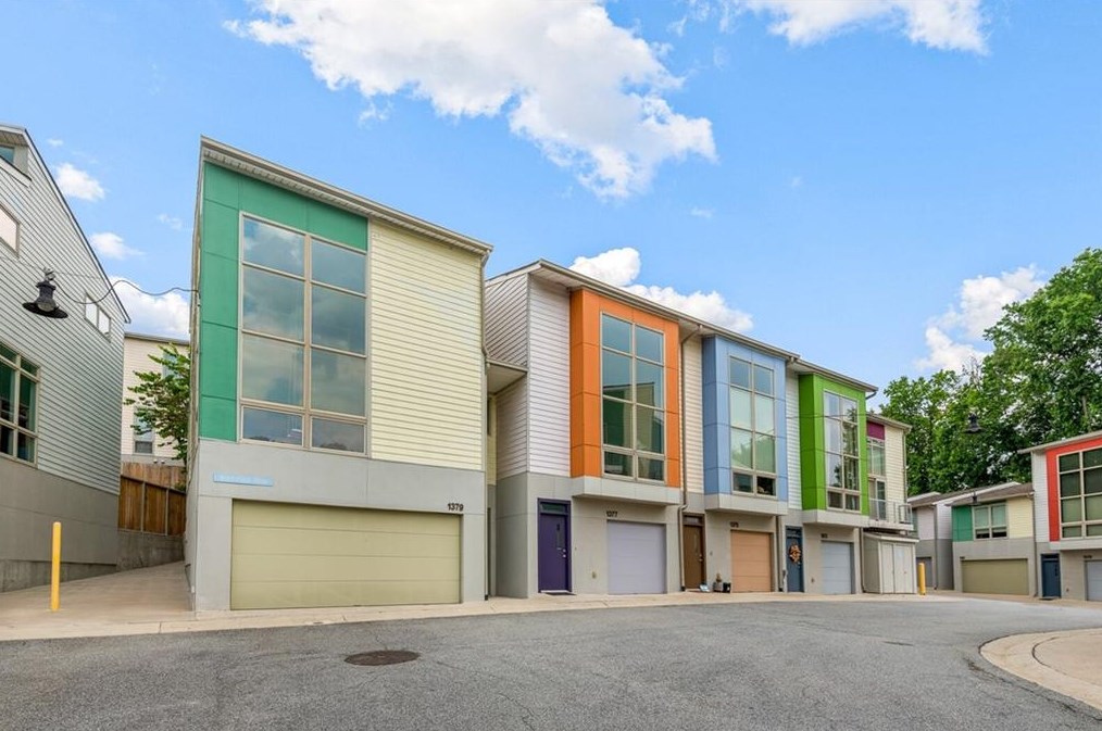 1373 Rietveld Row, Atlanta, GA 30318-4110