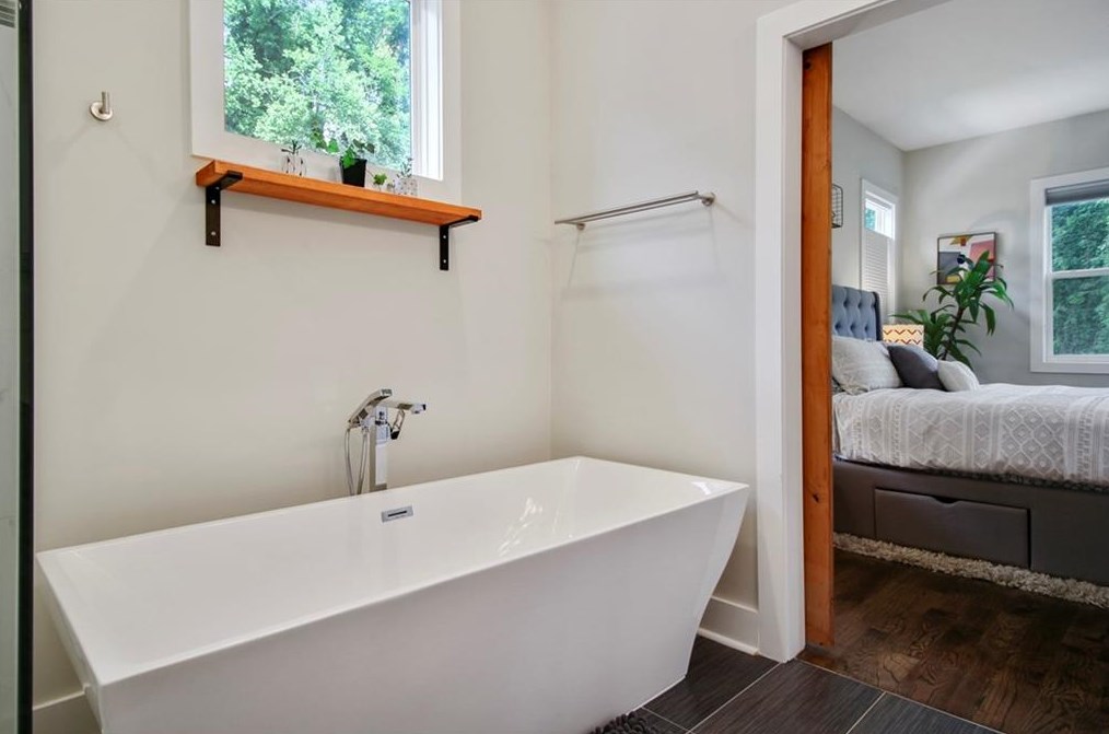 3060 Glendale Ct, Decatur GA  30032-5802 exterior