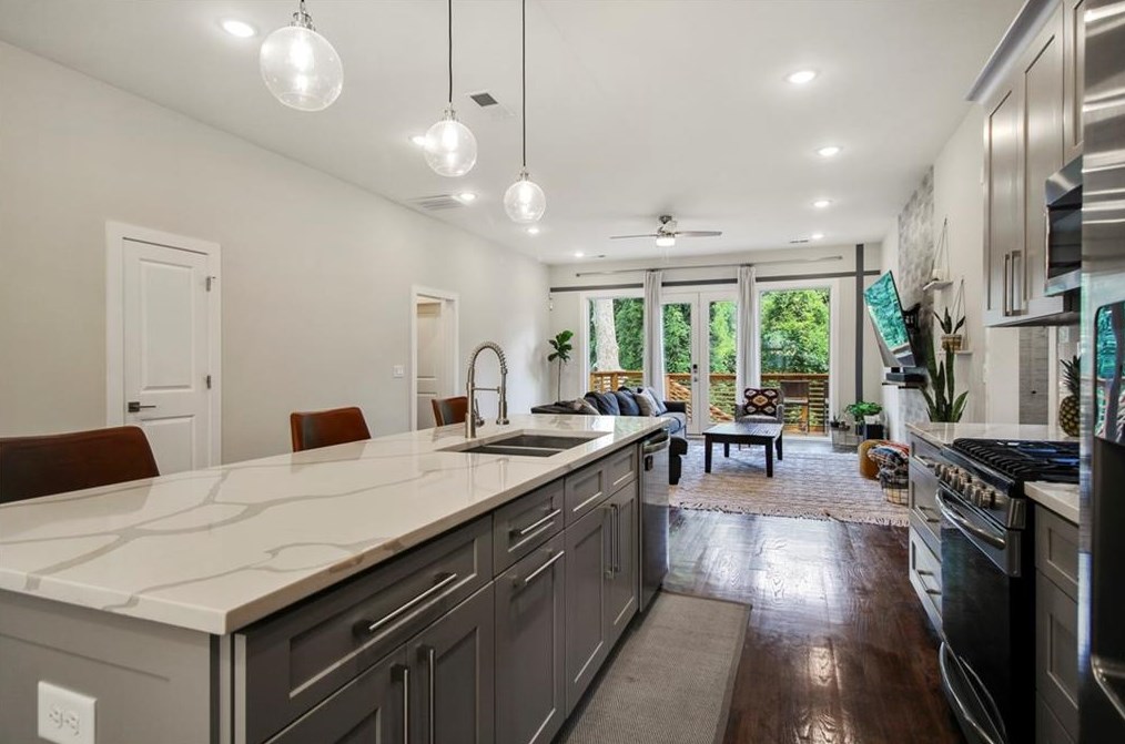 3060 Glendale Ct, Decatur GA  30032-5802 exterior