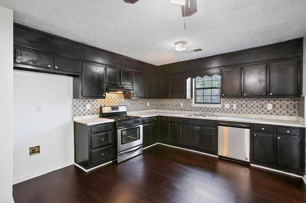 593 Crestmont Ct, Jonesboro, GA 30238-4842