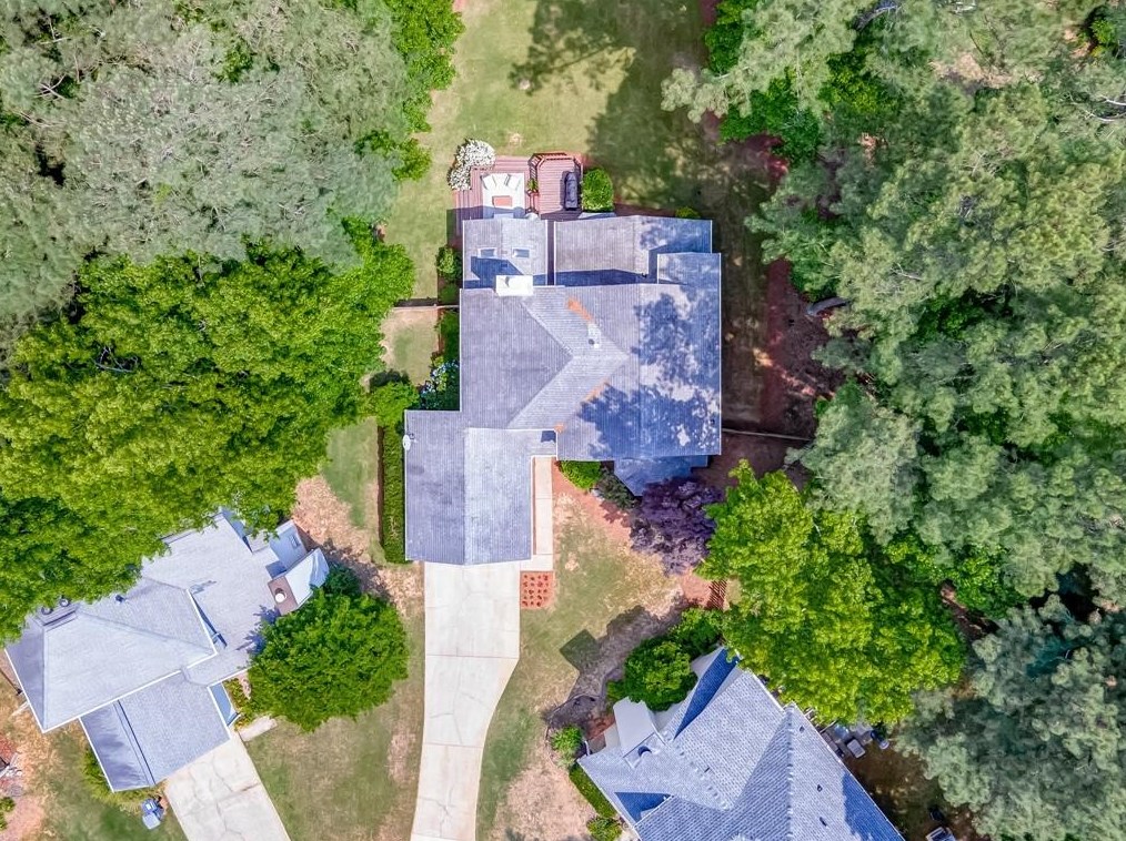 1085 Wellers Ct, Roswell, GA 30076-1360