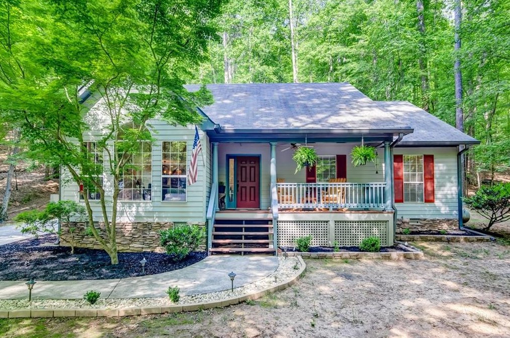 218 Lakewood Dr, Waleska, GA 30183