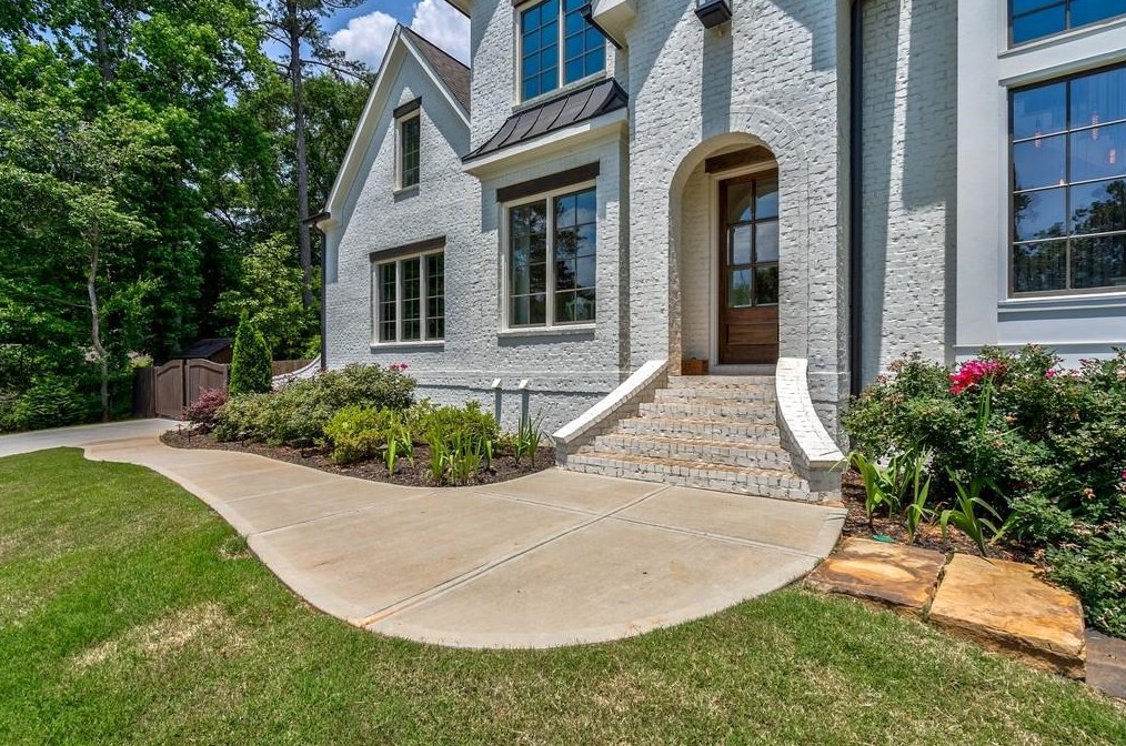 1377 Collier Dr, Smyrna, GA 30080-4405