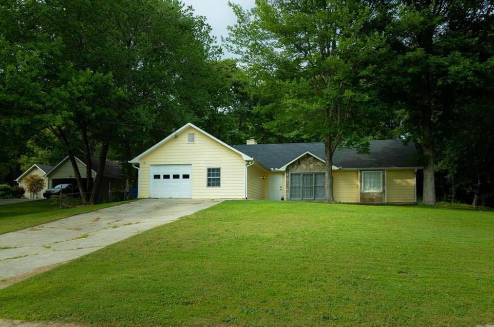 1712 Greyleaf Ln, Dacula, GA 30019-2560