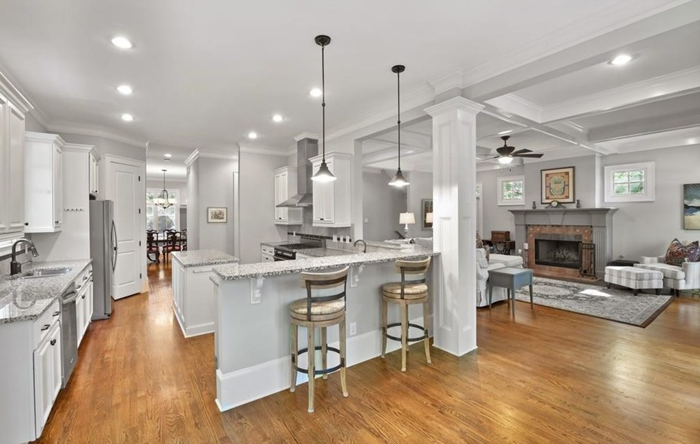 1847 Butlers Ln, Decatur GA  30033-4001 exterior