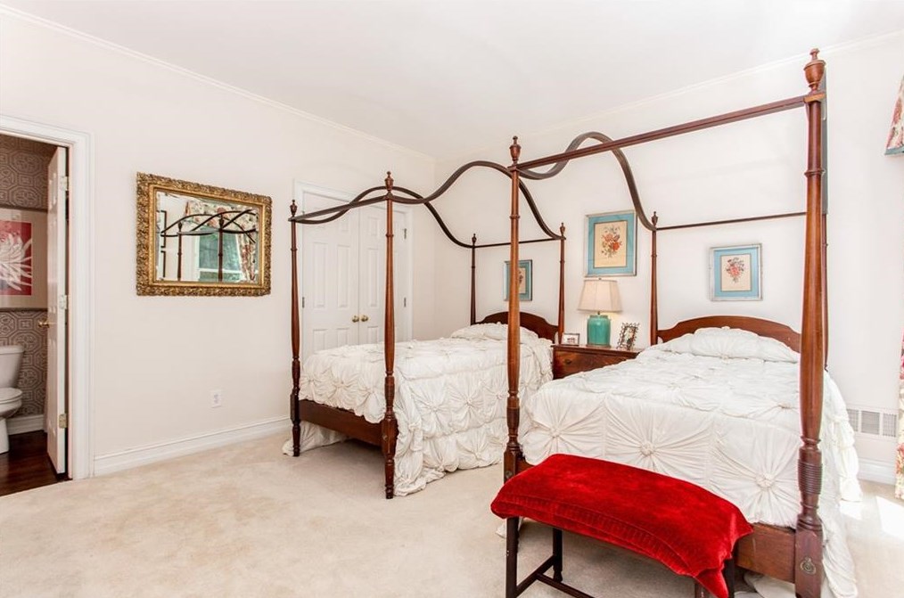 846 Springside Ct, Atlanta GA 30342-3557 exterior