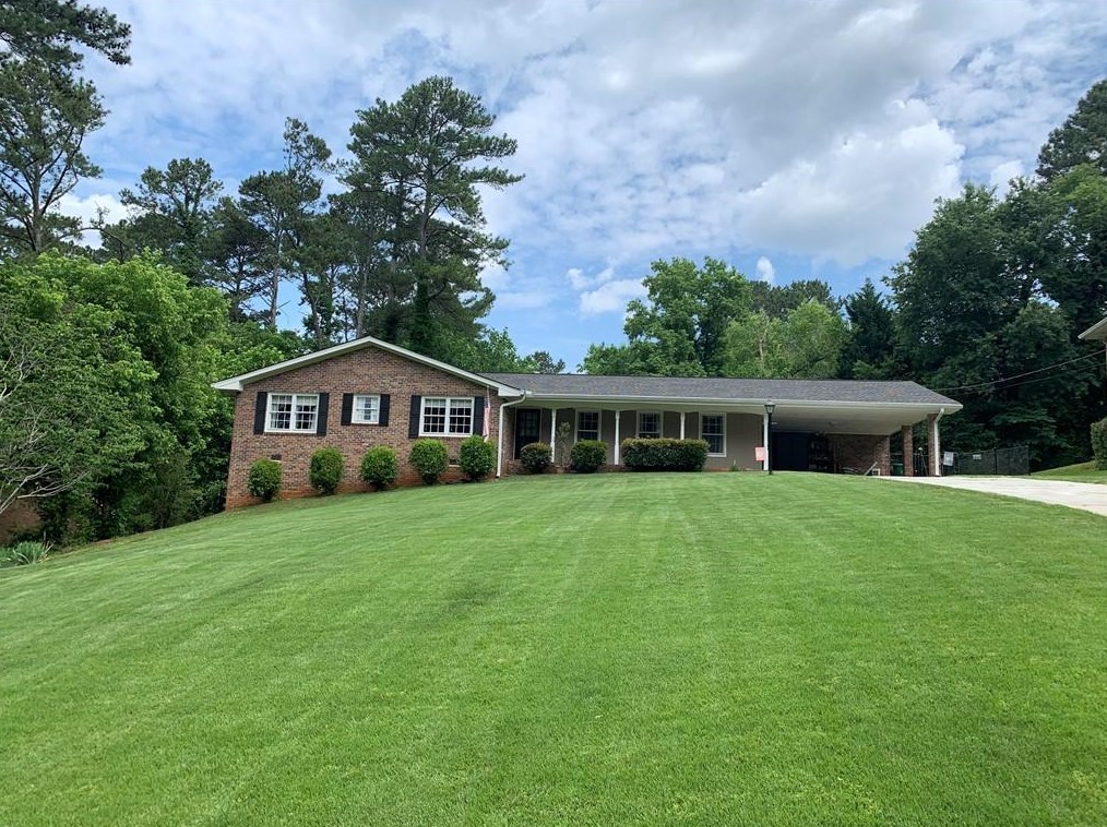 3272 Henderson Creek Rd, Atlanta GA  30341-5702 exterior