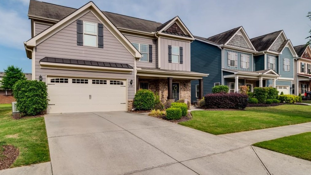 3729 Saddlemaker Dr, Buford, GA 30519