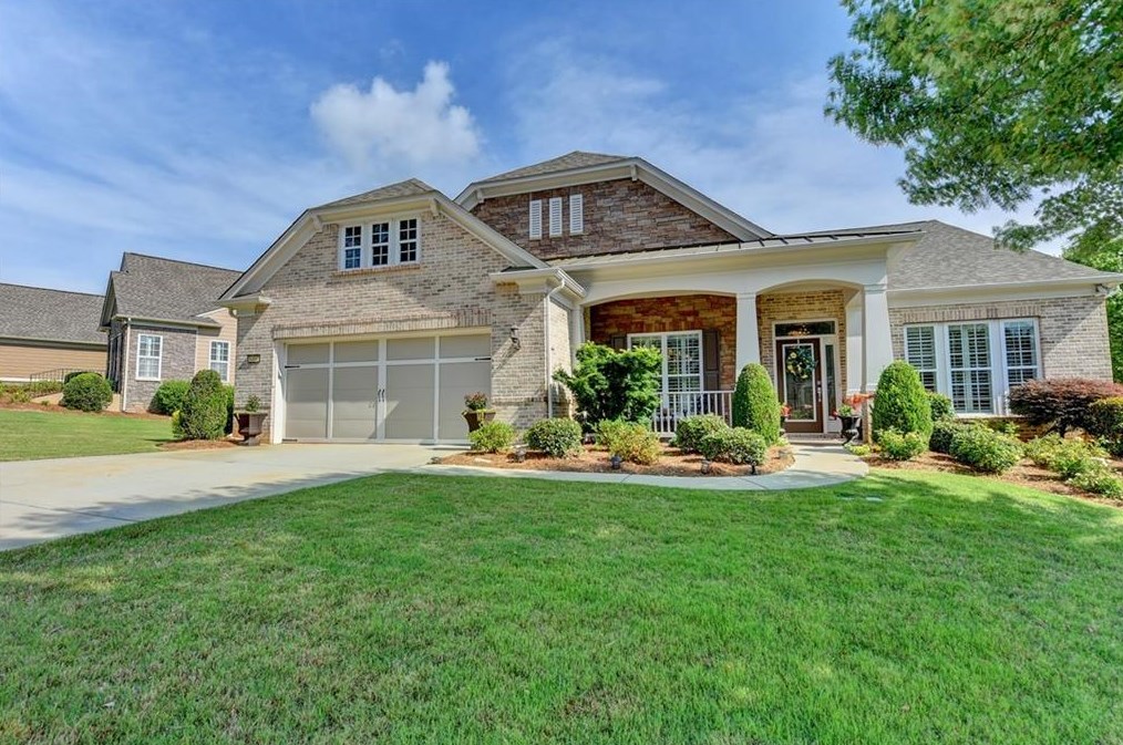 6491 Autumn Crest Ln, Hoschton, GA 30548-8249