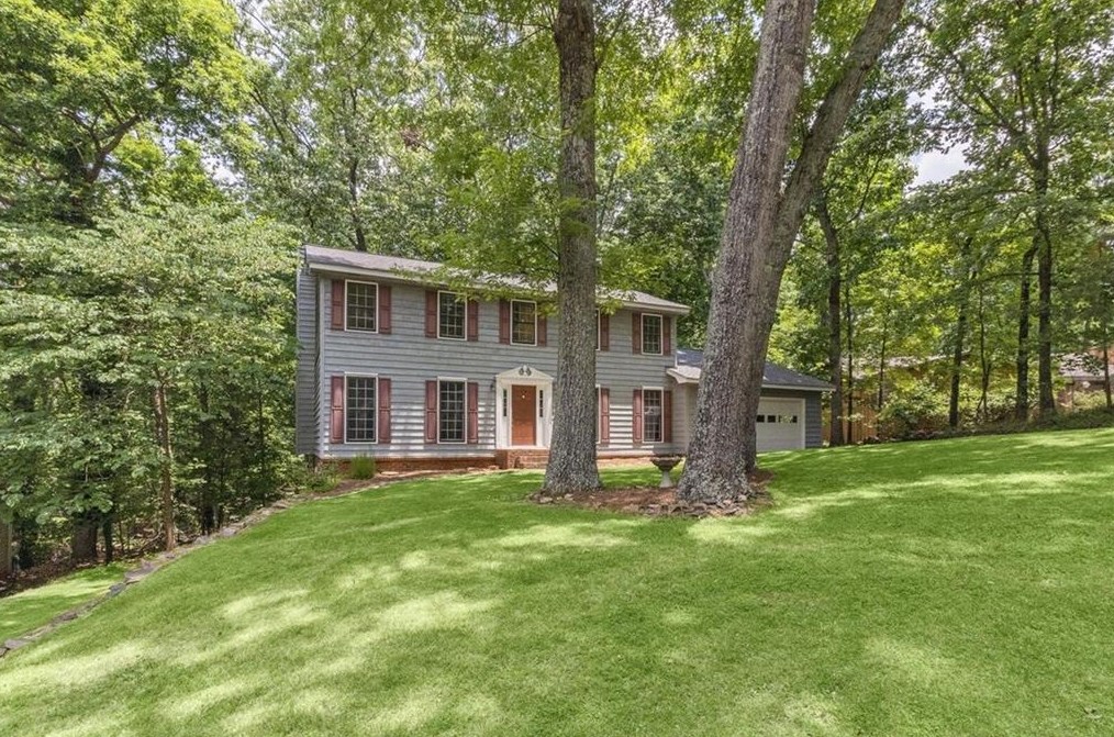 2063 Six Branches Dr, Roswell, GA 30076-3048