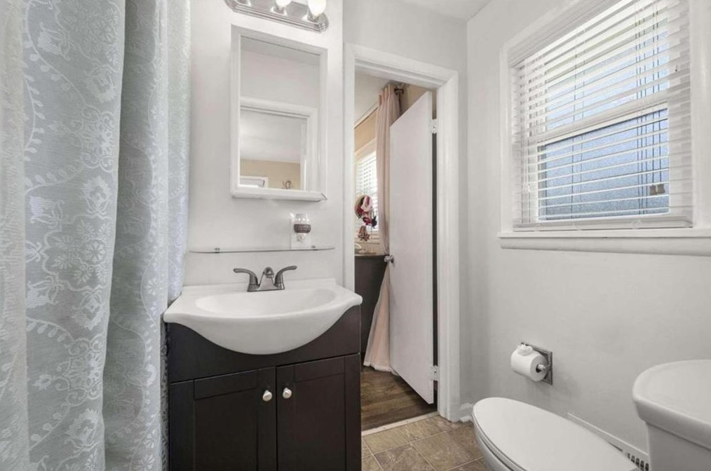 3048 Hudson Ct, Decatur GA  30033-1115 exterior