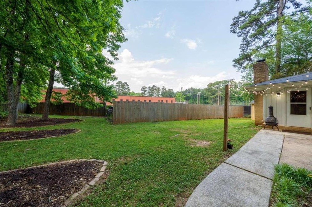 3048 Hudson Ct, Decatur GA  30033-1115 exterior