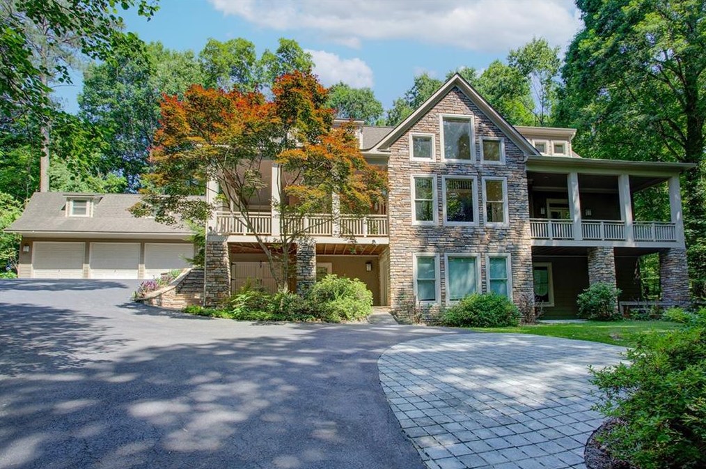 4042 Pineview Dr, Smyrna, GA 30080-5944