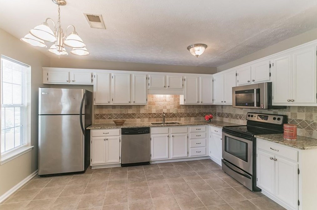 6502 Meadow Rue Dr, Norcross, GA 30092-5204