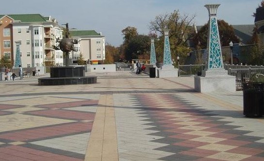 524 Commerce Dr, Decatur GA  30030-2608 exterior