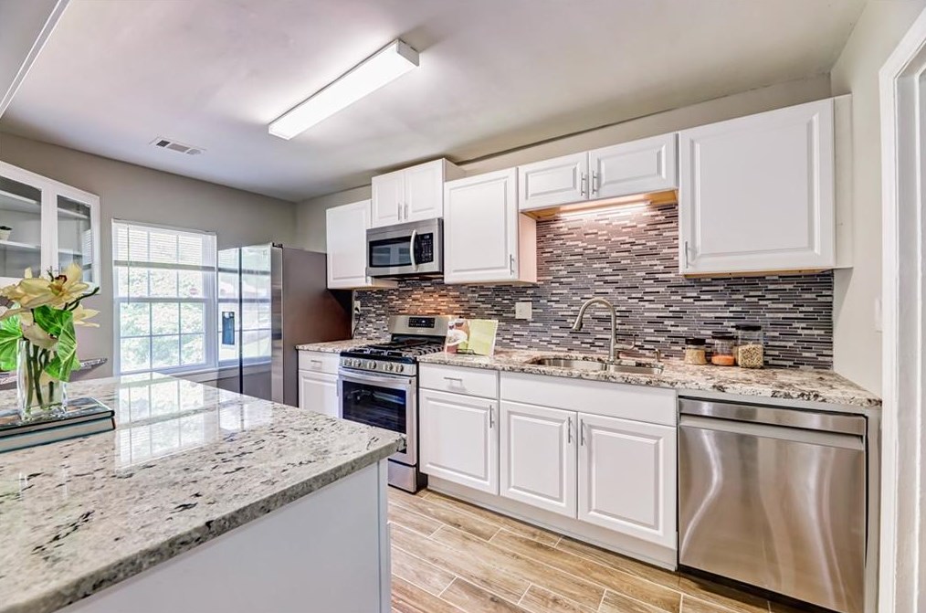 2911 Belvedere Ln, Decatur GA  30032-2717 exterior