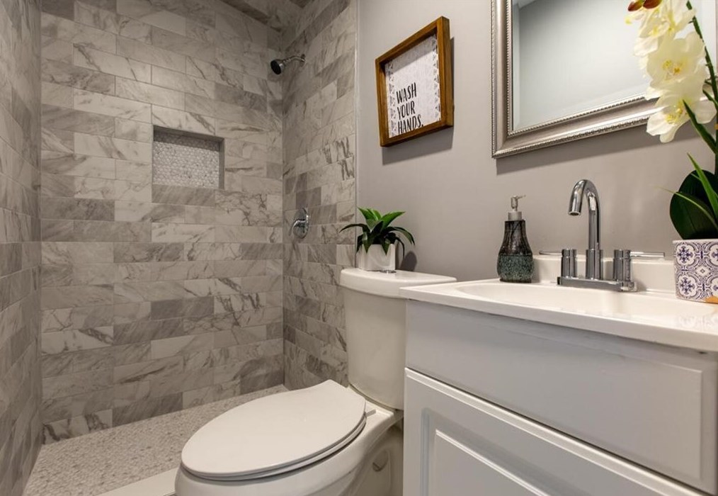 1626 Oak Knl Cir, Atlanta GA  30315-5208 exterior