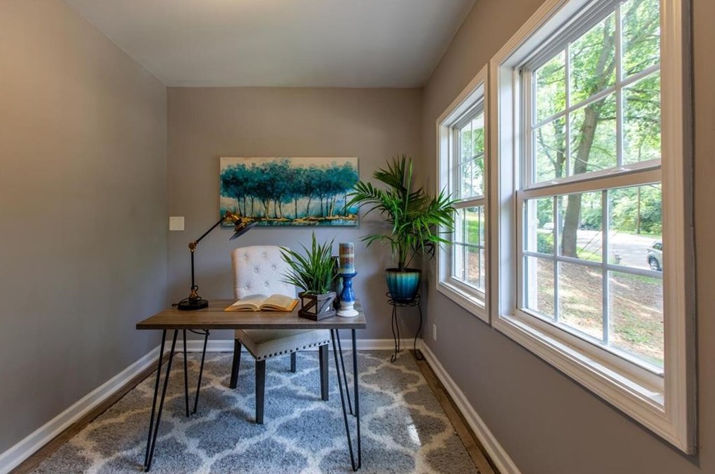 1626 Oak Knl Cir, Atlanta GA  30315-5208 exterior