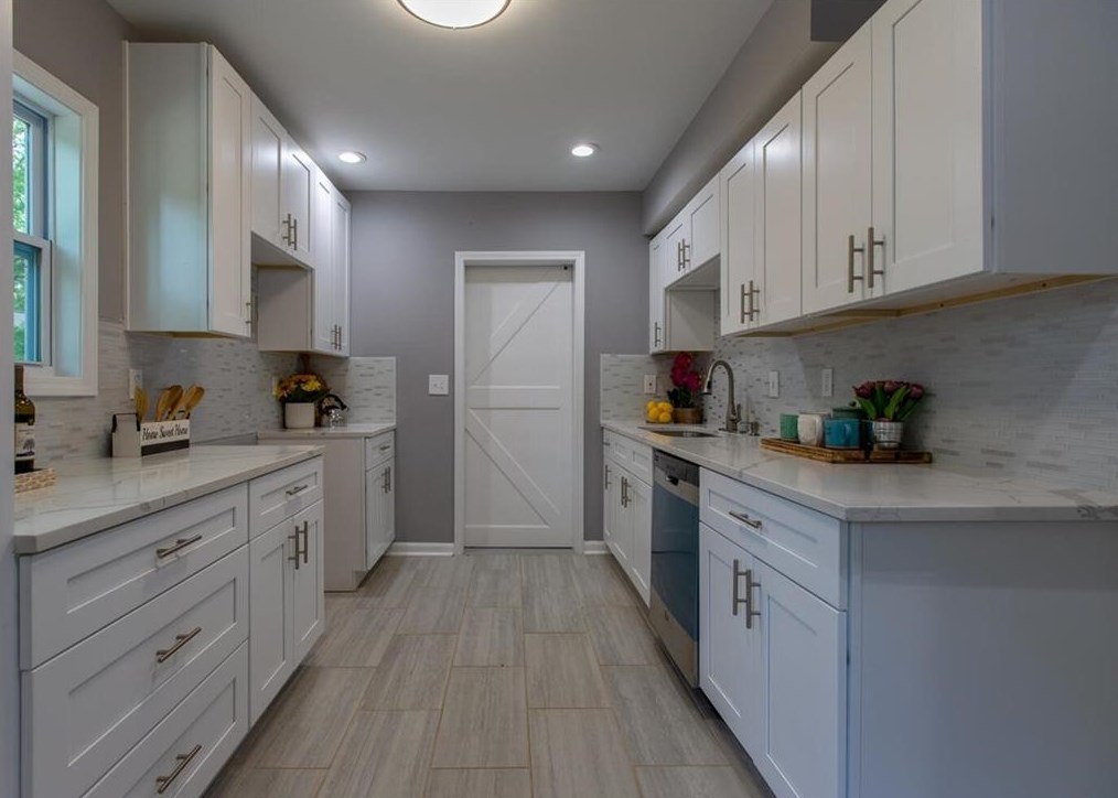 1626 Oak Knl Cir, Atlanta GA  30315-5208 exterior