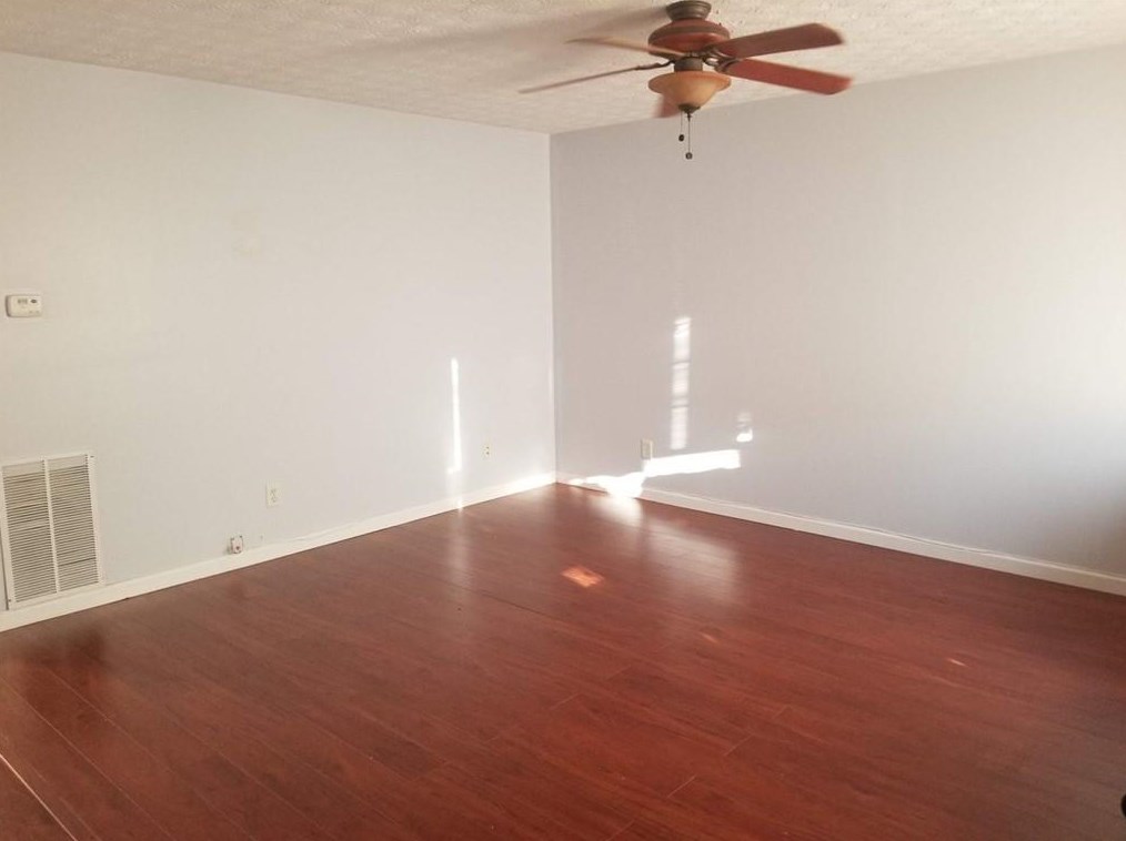 5767 Strathmoor Manor Cir, Lithonia, GA 30058