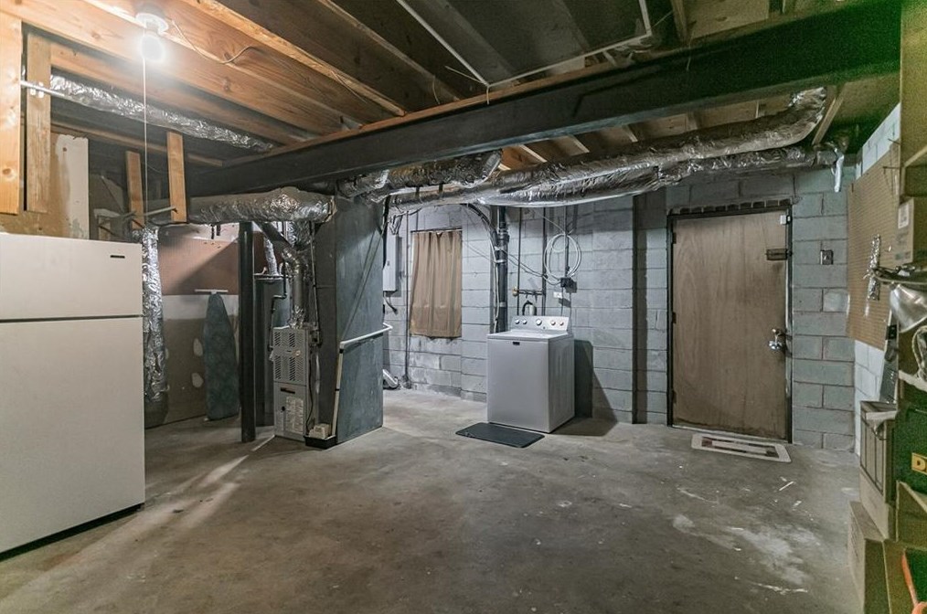 4032 Gretna Green Dr, Decatur GA  30035-1351 exterior