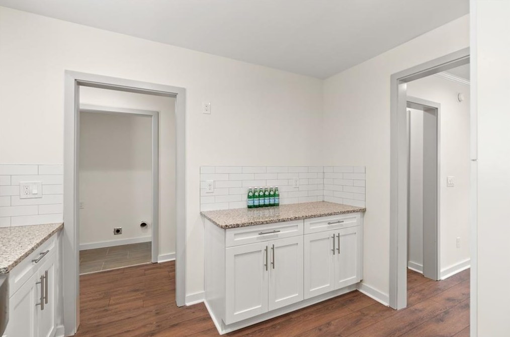 1231 Thomas Rd, Decatur GA  30030-4618 exterior