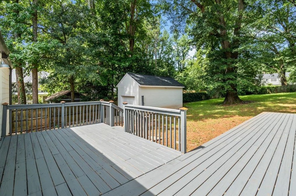 1231 Thomas Rd, Decatur GA  30030-4618 exterior