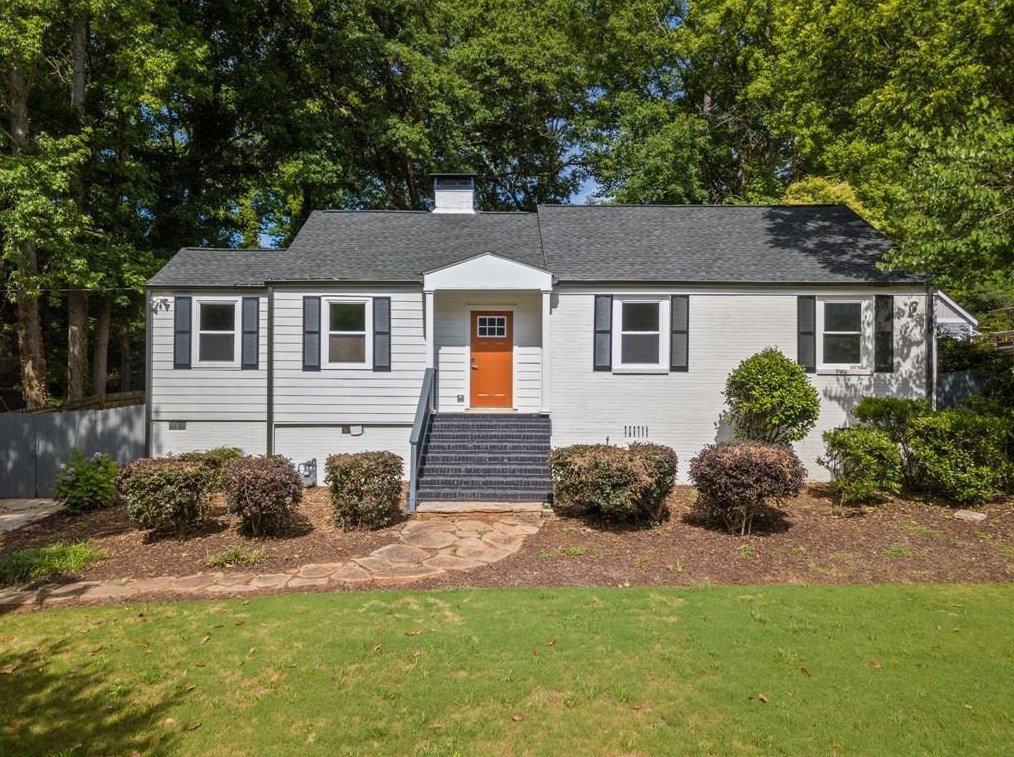 1231 Thomas Rd, Decatur, GA 30030-4618