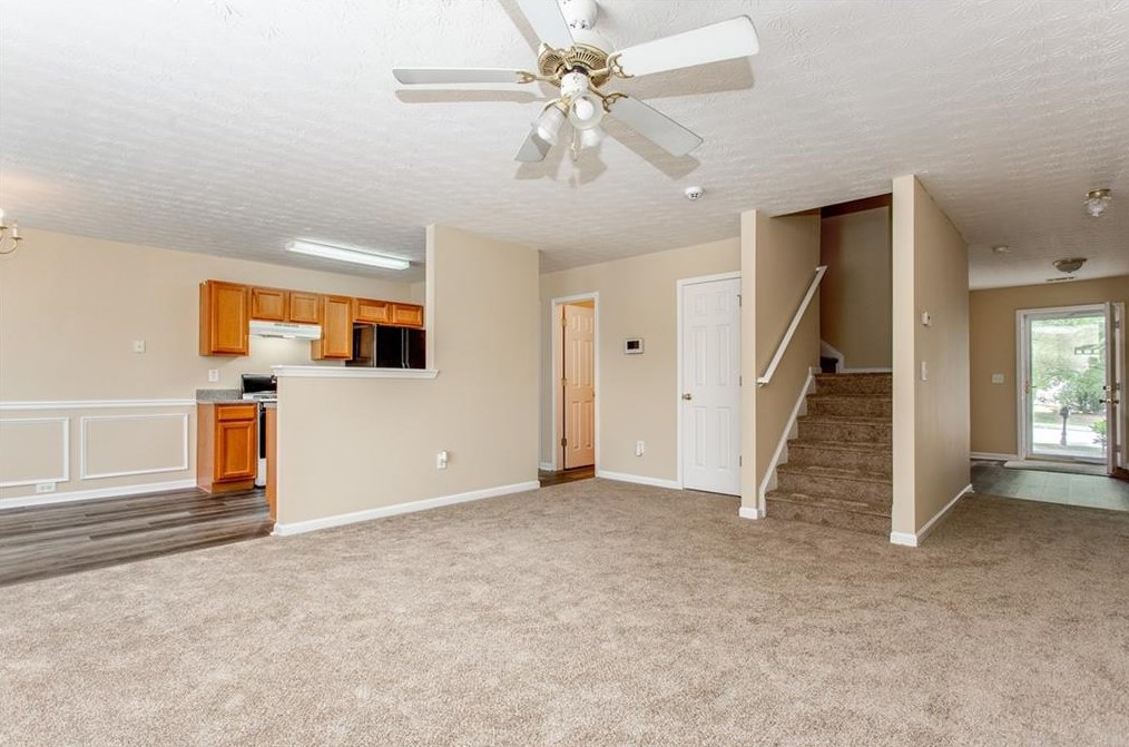 606 Shadow Lake Dr, Lithonia, GA 30058