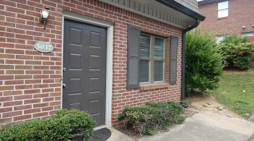 5037 Top Cat Ct, Buford, GA 30518