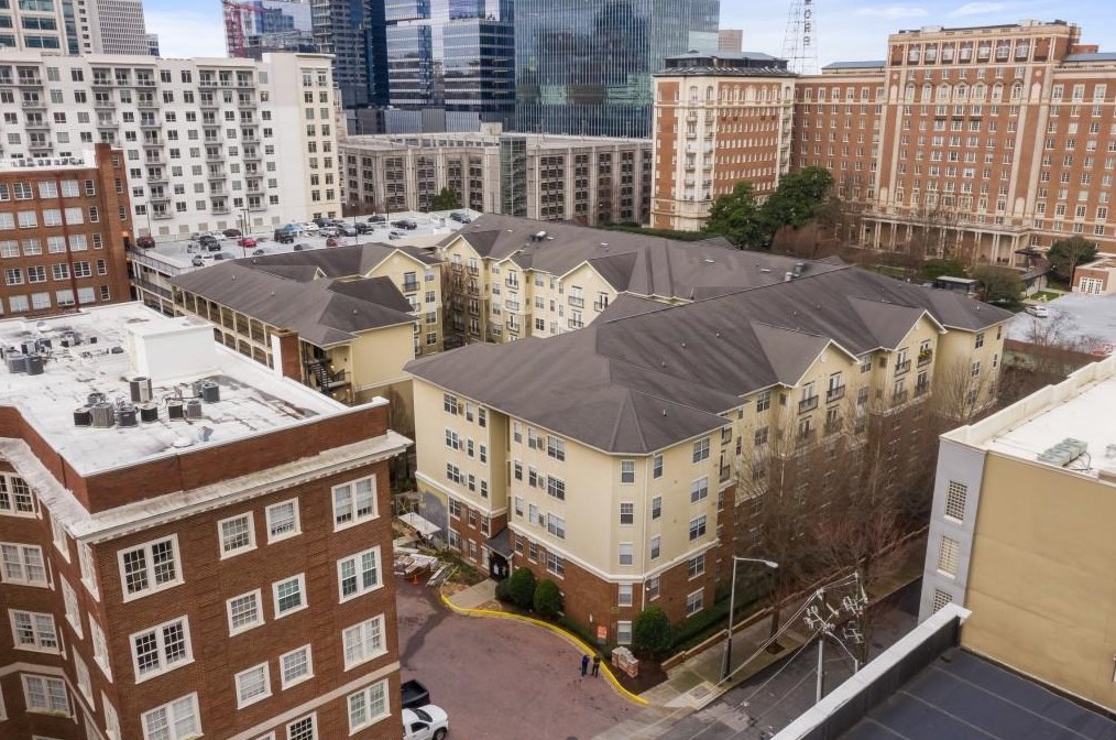 800 Peachtree St, Atlanta GA  30308-1258 exterior