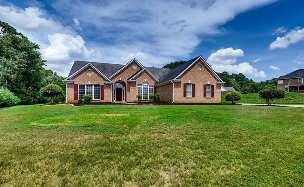 1602 Morning Crest Ln, Lilburn, GA 30047