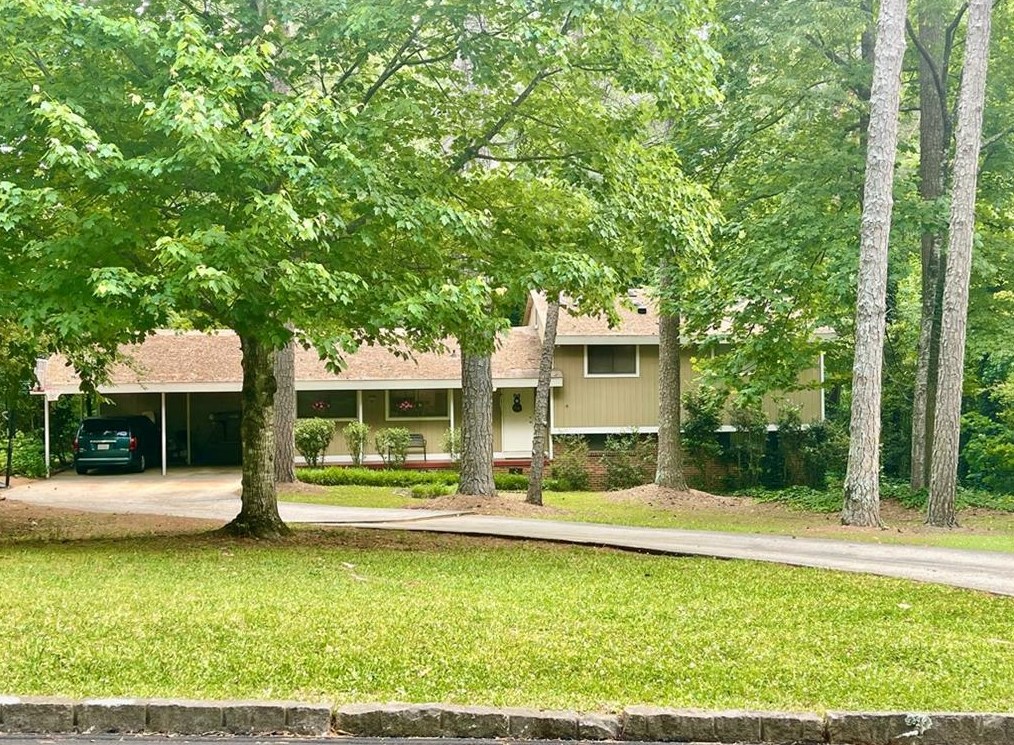2079 Rosser Pl, Stone Mountain, GA 30087-1516