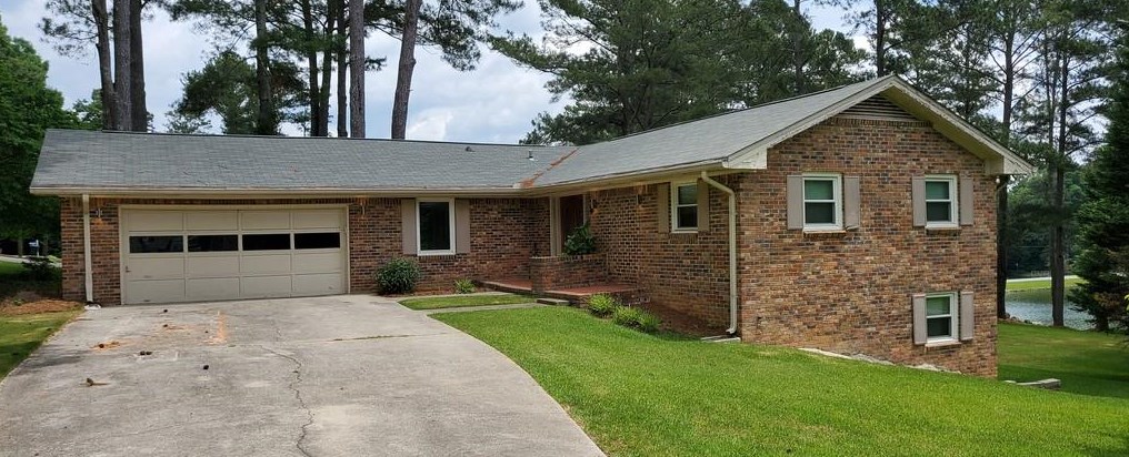 2738 Lake Capri Dr, Conyers, GA 30012