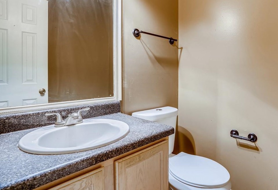 2176 Trickle Creek Ct, Decatur GA  30035-2524 exterior